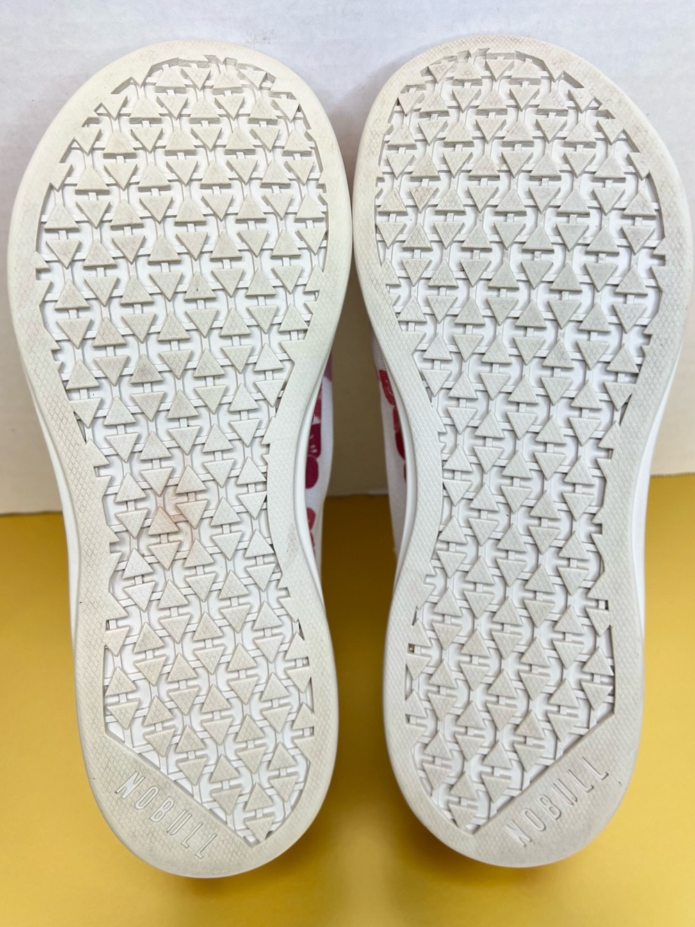 Nobull Canvas Trainer Low Cherry Blossom Sneakers WMNS 8.5 Very Clean NO INSOLES - Picture 14 of 15